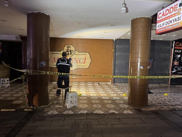 Adana da çay ocağına düzenlenen silahlı saldırıda 2 kişi yaralandı 7
