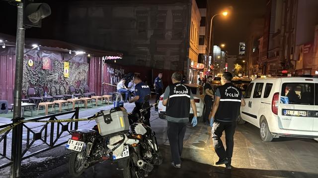 Adana da çay ocağına düzenlenen silahlı saldırıda 2 kişi yaralandı 5