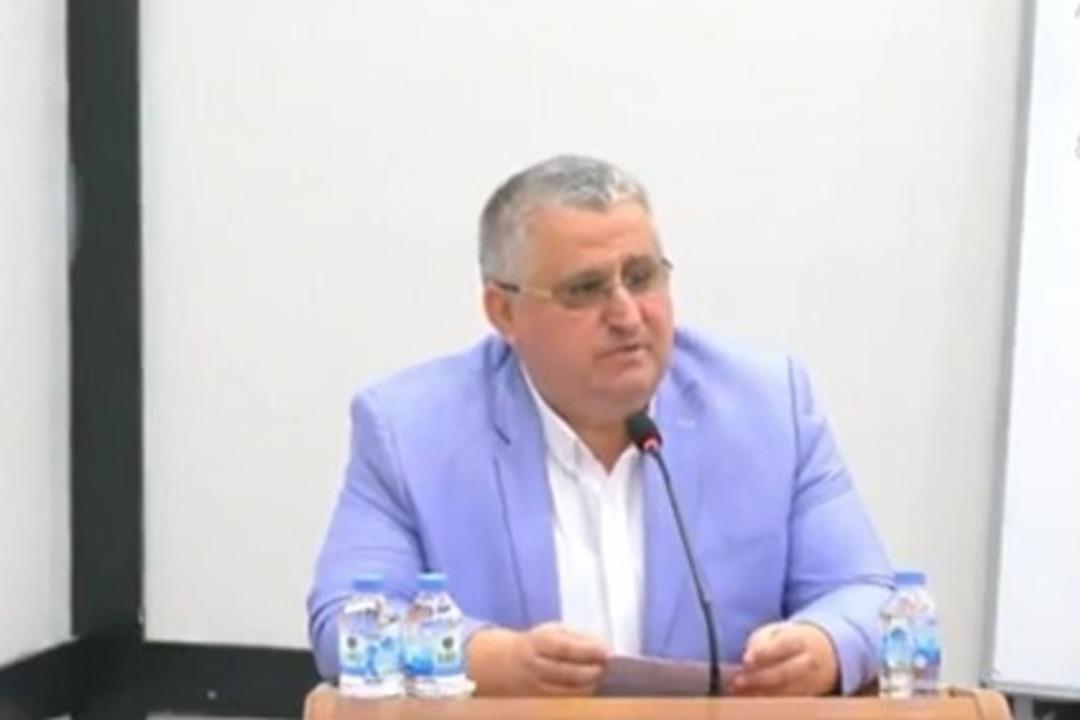 AK Partili Ahmet Namlı nın  Giyinmeden inmiş  sözlerine tepkiler çığ gibi büyüdü! Melek Mosso dan yanıt gecikmedi!   Hangi partiden olursa olsun...   1