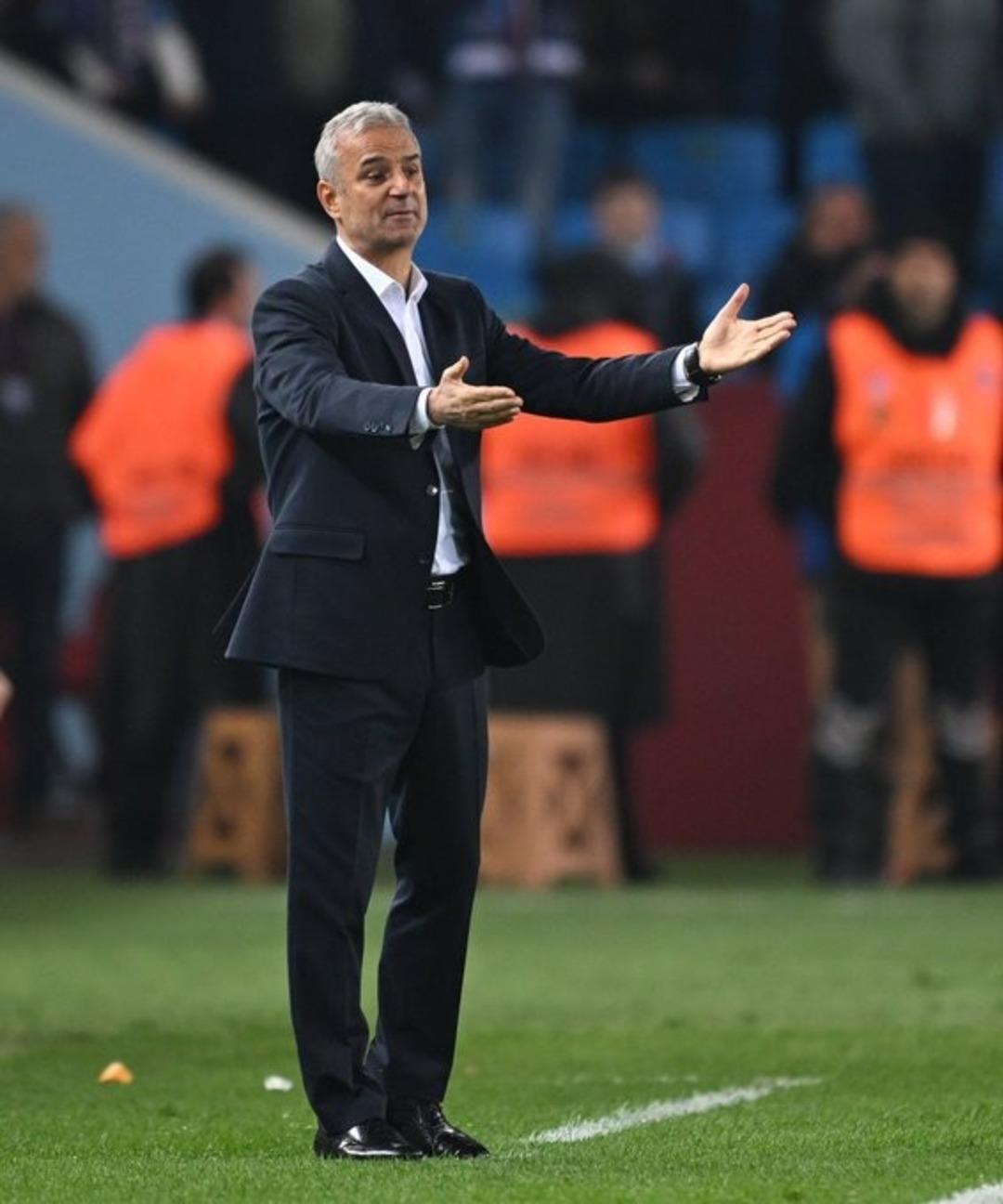 Fenerbahçe de teknik direktörlük için flaş bir iddia ortaya atıldı!   Sergen Yalçın ı aradılar...   Ünlü gazeteciden yeni teknik adam için isim de geldi... 2