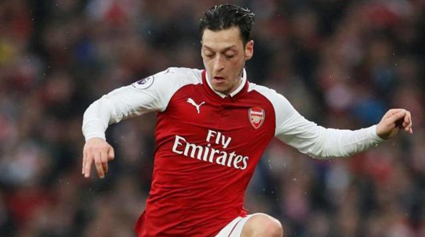 Mesut &Ouml;zil'den Fenerbah&ccedil;e'ye cevap