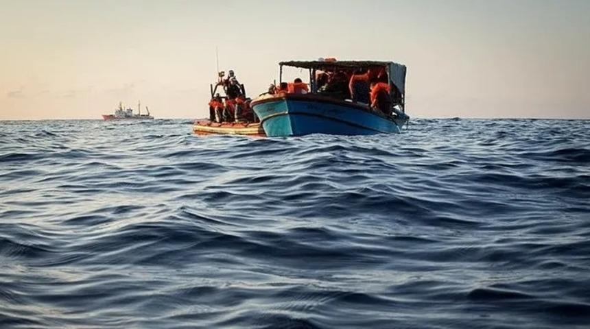 Nijerya’da yolcu teknesi battı: 60 ölü! Ağaç kütüğüne çarpmış...