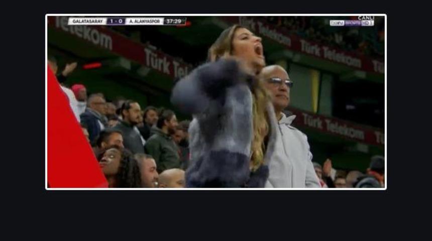 Maicon'un eşi Ursula'dan kafa kesme işareti!