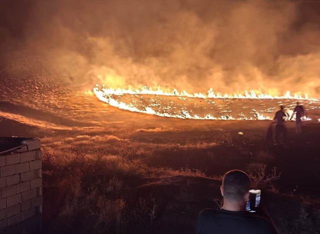 Çaldıran’da anız yangını 3