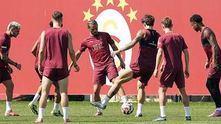 Galatasaray'da yaprak dökümü sürüyor! Sarı kırmızılı takımda Jankat Yılmaz ve Kazımcan Karataş için transfer iddiaları gündeme geldi...