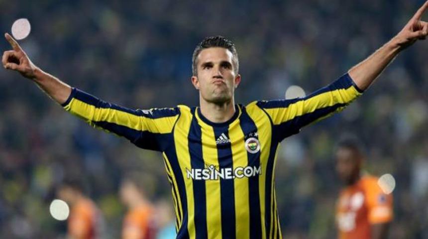 Robin van Persie sahalara d&ouml;n&uuml;yor