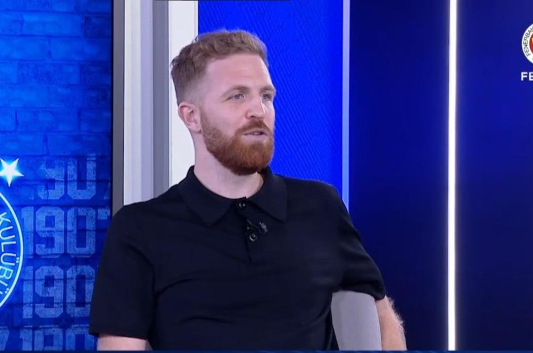 Fenerbahçe de  ACİL  koduyla toplantı planlandı! Bugün öğle saatlerinde gerçekleşecek toplantıdan yeni teknik direktör ismi çıkması bekleniyor... 3