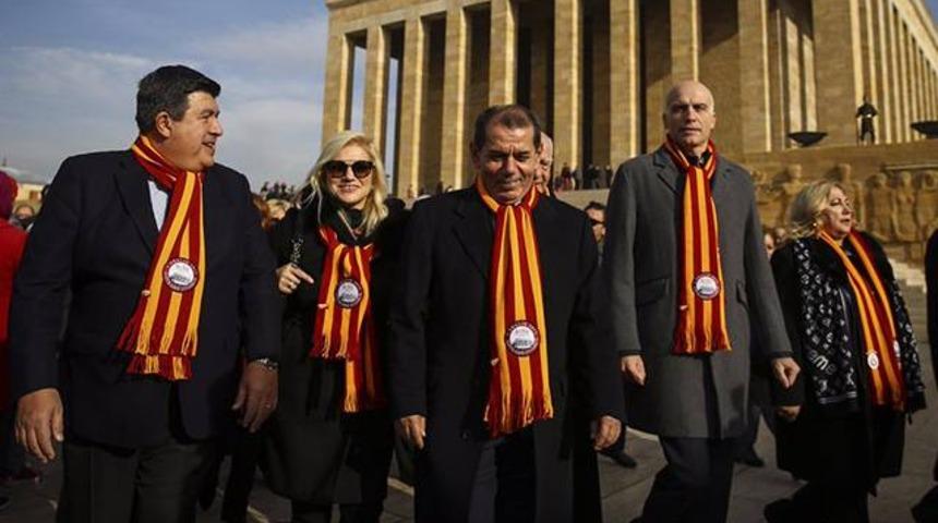Galatasaray heyeti Anıtkabir'i ziyaret etti