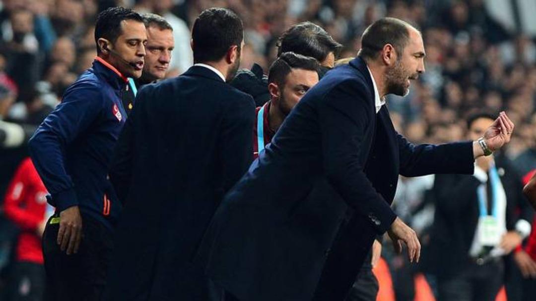 Galatasaray taraftarı Tudor'u istifaya davet etti