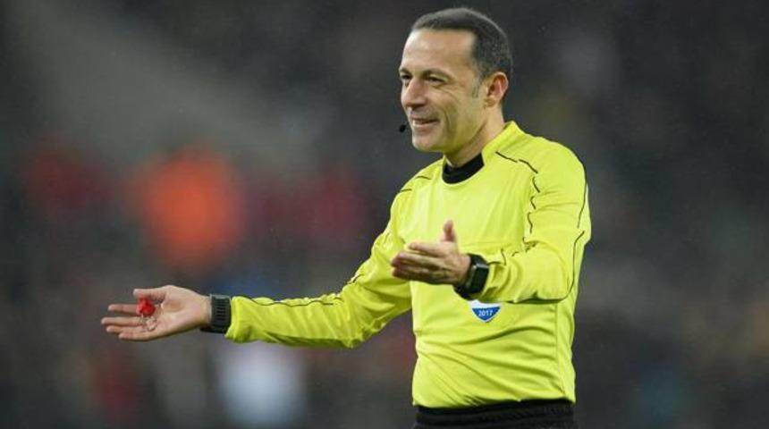 Bayern-PSG ma&ccedil;ı C&uuml;neyt &Ccedil;akır'ın