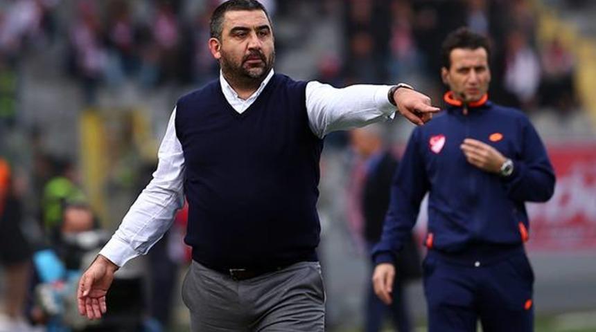 &Uuml;mit &Ouml;zat patladı: 'Al&ccedil;aktır, namussuzdur, aşağılıktır'