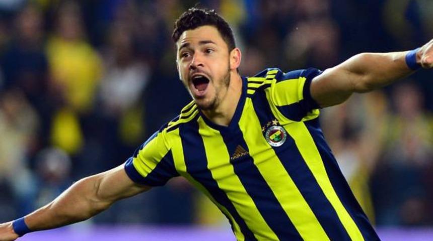 Giuliano Fenerbah&ccedil;e'yi sırtlıyor