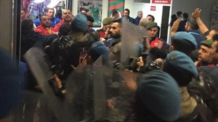 Ma&ccedil; sonrası Sumudica'ya saldırı!