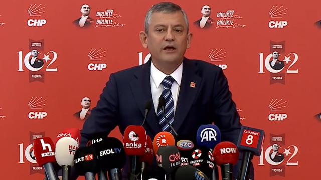 Özgür Özel'in kurultay davası çıkışı: 'İsterse CHP'ye kayyum atasınlar' diyerek rest çekti! 