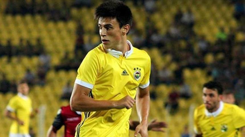 Eljif Elmas'a yeni s&ouml;zleşme