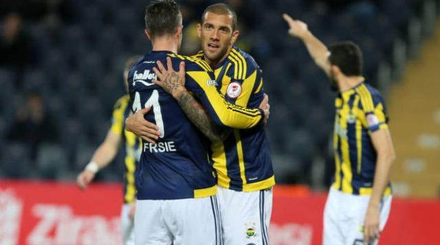 Fenerbah&ccedil;e'de Van Persie kalacak, Fernandao yolcu