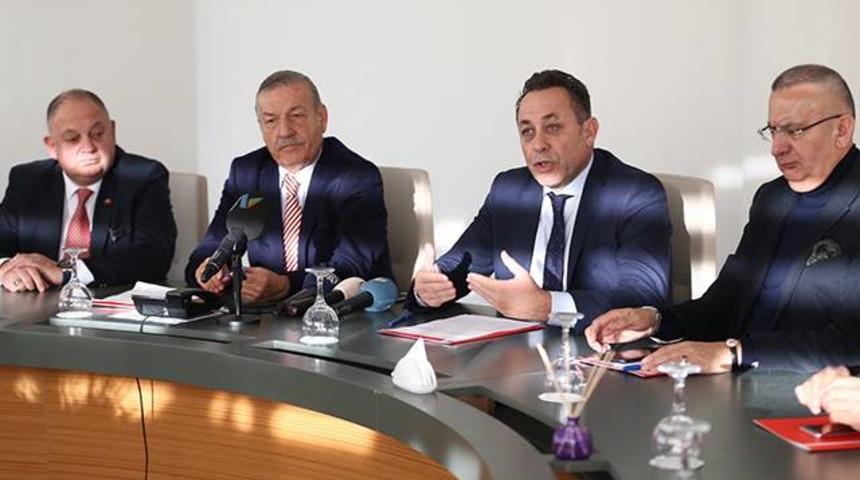 Antalyaspor'un olağan&uuml;st&uuml; genel kurulu iptal edildi