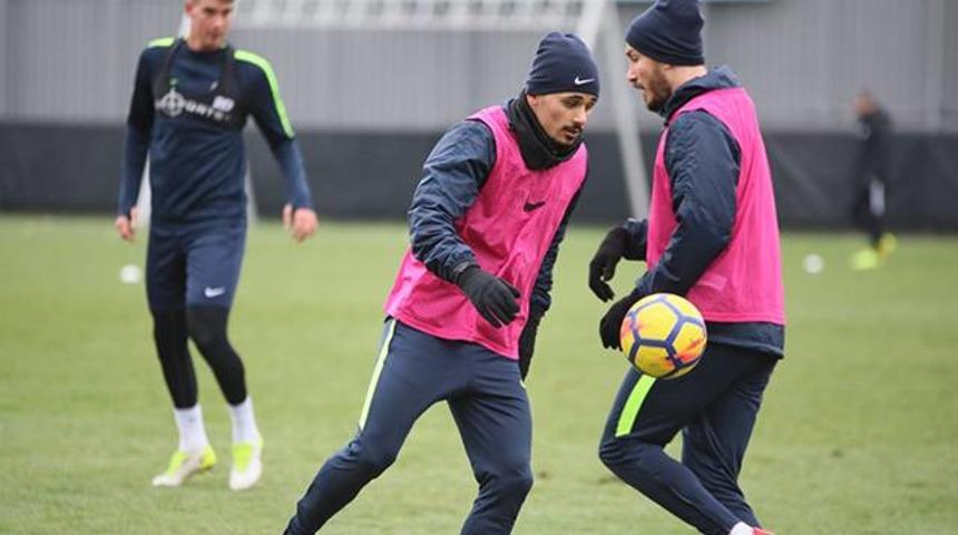 Serdar G&uuml;rler baygınlık ge&ccedil;irdi