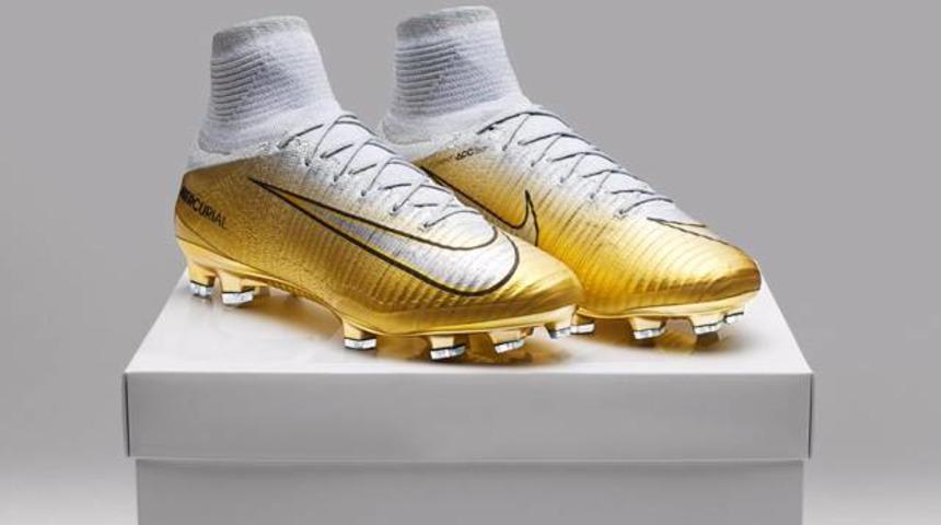 Ronaldo'ya yeni krampon!