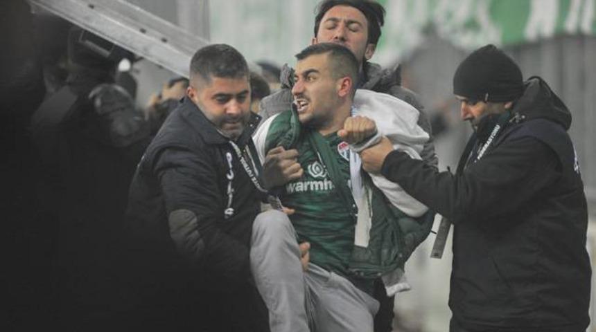 Bursasporlu taraftar g&ouml;zaltına alındı