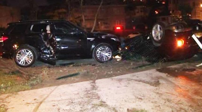 Burak Yılmaz'ın i&ccedil;inde bulunduğu ara&ccedil; takla attı