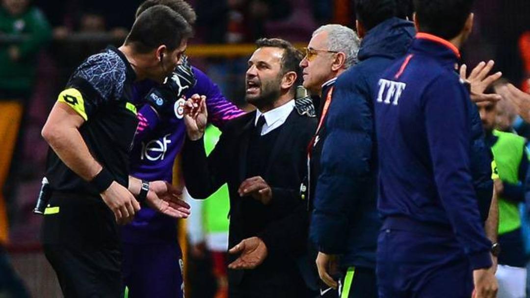 Akhisarspor'da Okan Buruk'a şok ceza