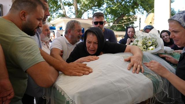 Tek hayali pilot olmaktı! Uçak kazasında hayatını kaybeden Berfu'ya acı veda