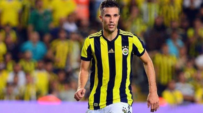 Fenerbah&ccedil;e Van Persie'yi g&ouml;nderiyor, Elif Elmas'a lisans &ccedil;ıkarıyor