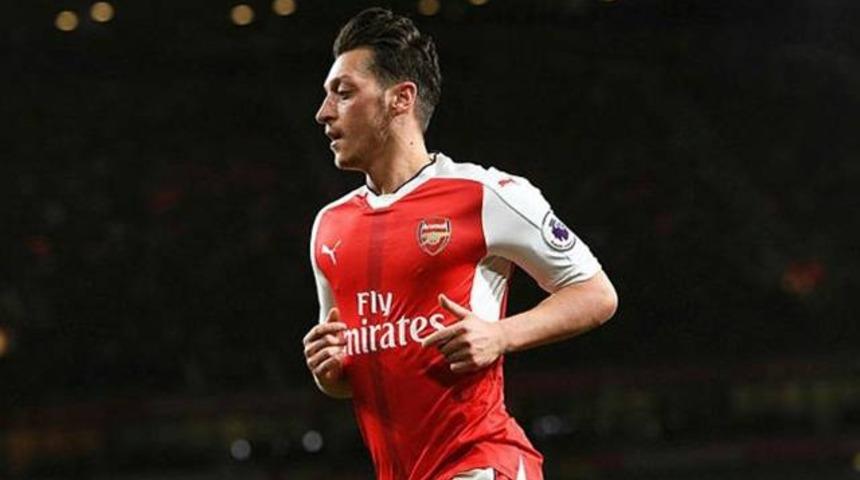 "Mesut &Ouml;zil, Barcelona ile anlaştı"