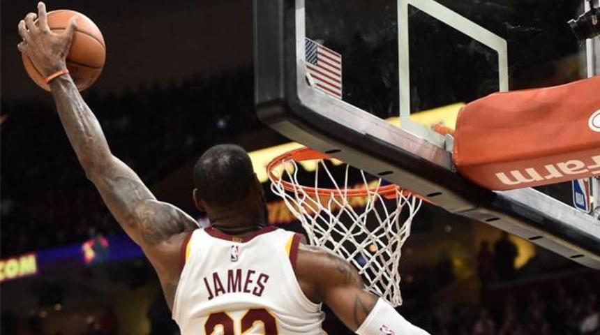 Lebron James'ten 60. "triple double"