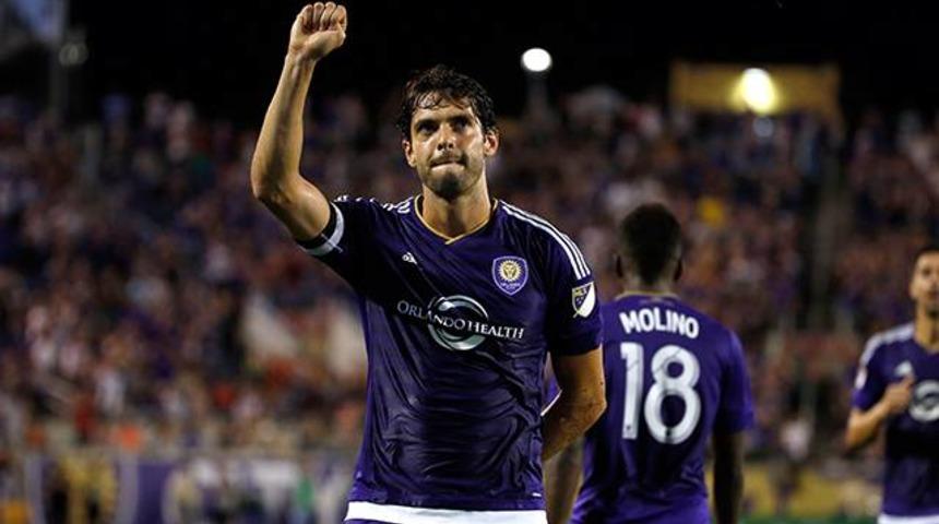 Kaka futbolculuk kariyerini noktaladı