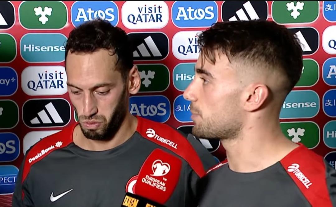 Hakan Çalhanoğlu ndan canlı yayında  kavga  iddialarına esprili cevap! "Yunus yanımda, gözü morarmadı" 2