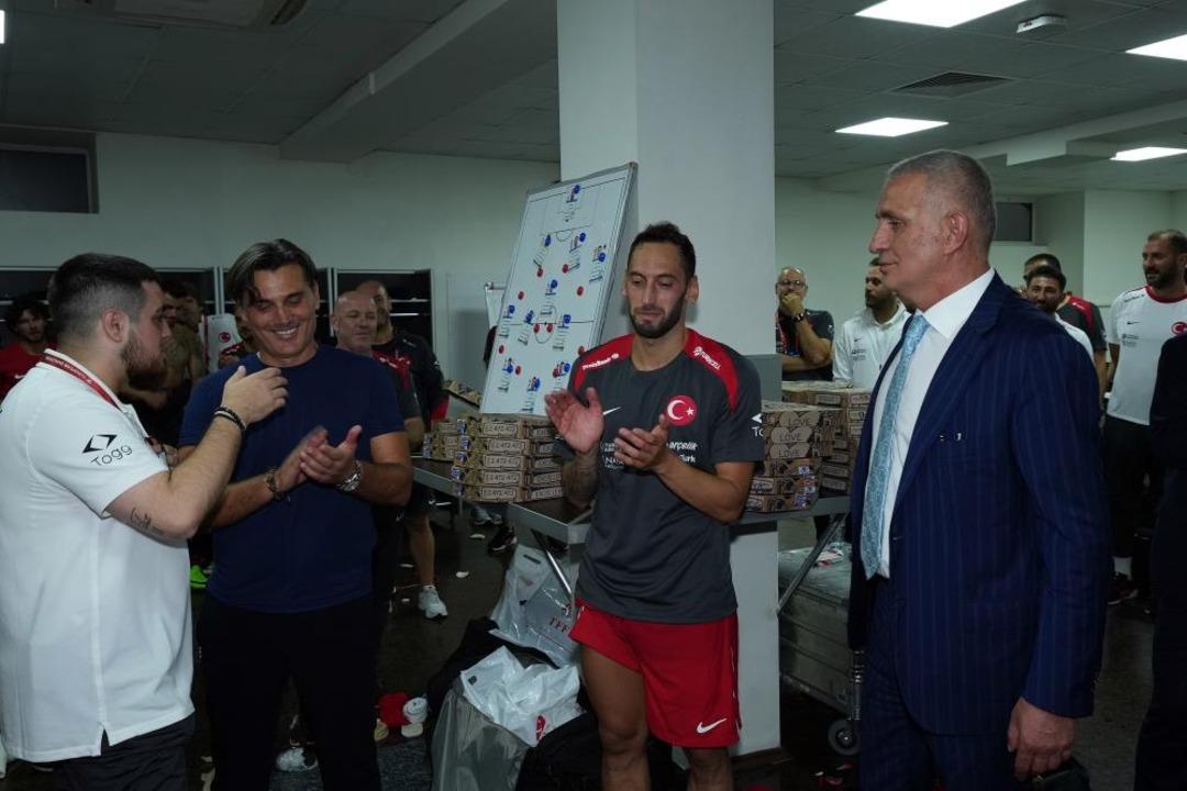 Cumhurbaşkanı Erdoğan dan A Milli Futbol Takımı na tebrik telefonu 1