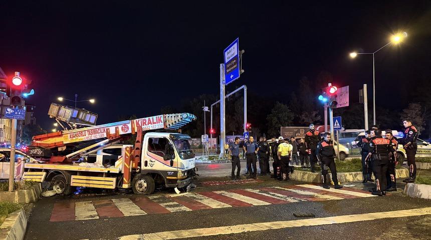 Erzurum'da trafik kazası sonrası çıkan kavgada 3 kişi yaralandı