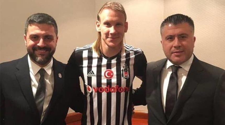 Domagoj Vida Beşiktaş formasını giydi
