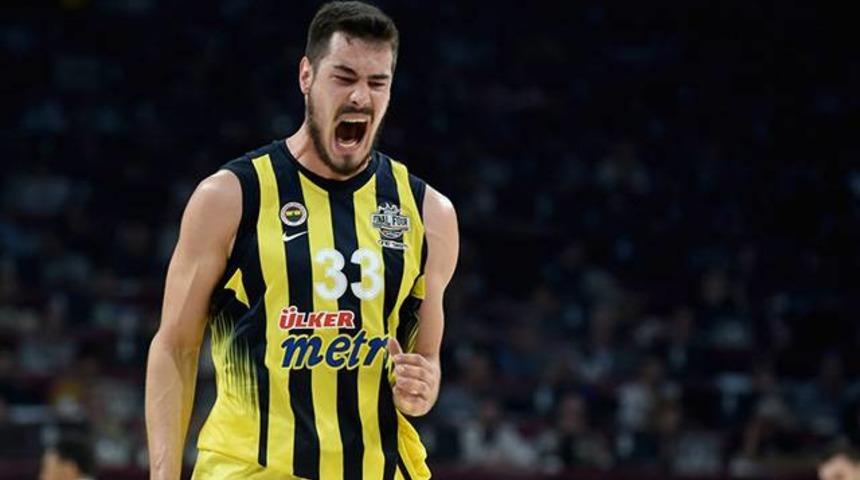 Nikola Kalinic 4-5 hafta sahalardan uzak kalacak