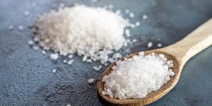 Evde kaya tuzu yakmak ne işe yarar? Evde kaya tuzu yakmanın faydaları