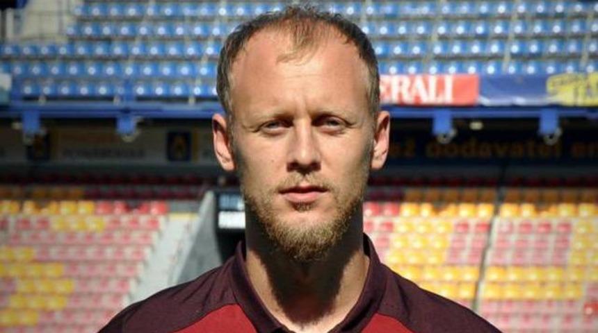 Semih Kaya'ya b&uuml;y&uuml;k jest
