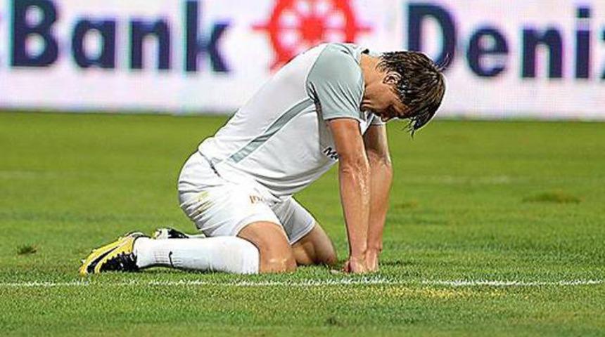 S&uuml;per Lig'de kaleler 12 kez şaştı