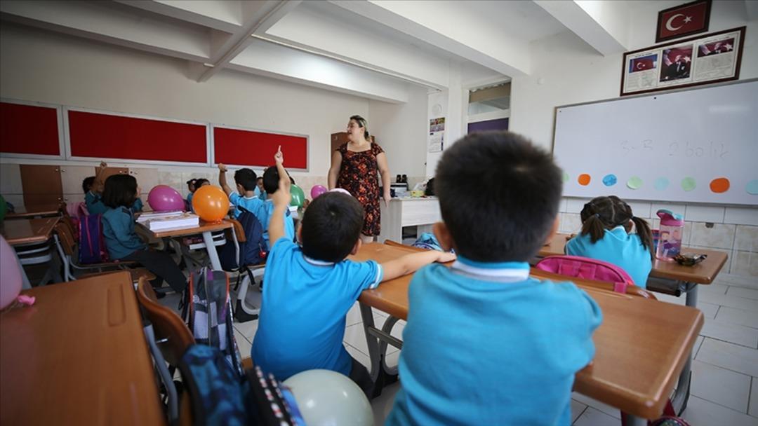 Valilik duyurdu! Pazartesi günü eğitim 10.00 ila 15.00 saatleri arasında olacak 1