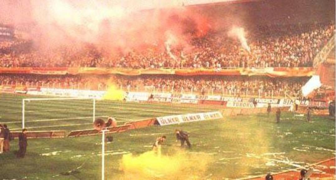 UEFA Şampiyonlar Ligi ne az bir süre kala Eintracht Frankfurt u Galatasaray korkusu sardı! Yönetim şimdiden harekete geçti... 3