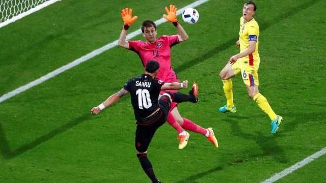 Başakşehir Armando Sadiku'nun peşinde