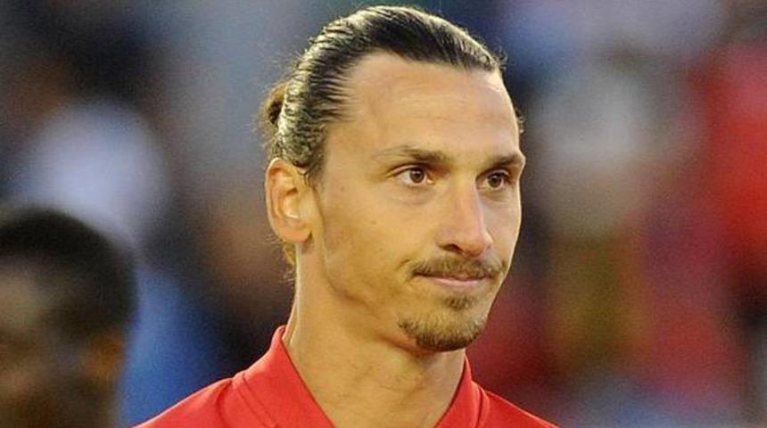 Zlatan Ibrahimovic bir ay yok