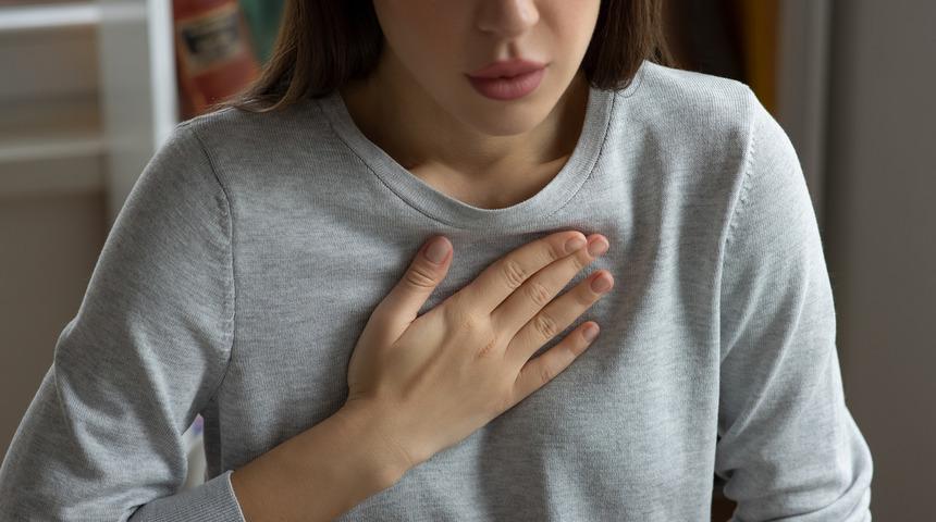Göğüste batma hissi neden olur? Göğüste batma hissi hangi durumlarda görülür?