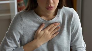 Göğüste batma hissi neden olur? Göğüste batma hissi hangi durumlarda görülür?