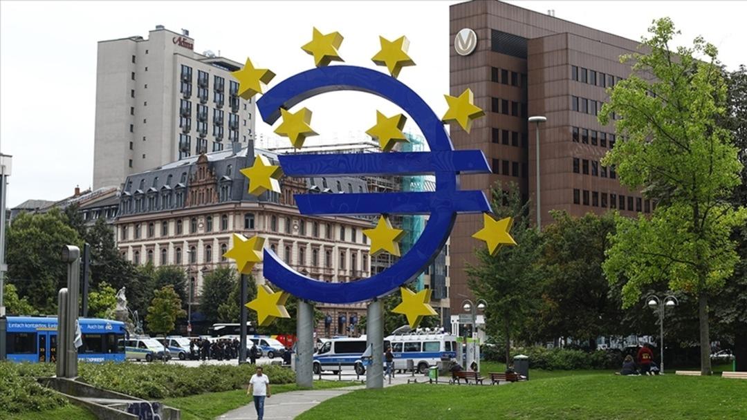Euro Bölgesi’nde ekonomi yavaşlıyor 2