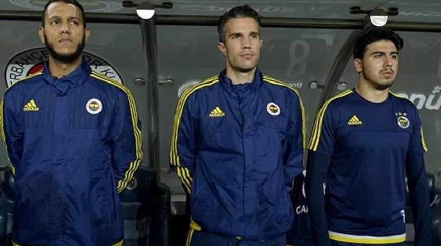 Fenerbah&ccedil;e Ozan ve Van Persie'siz Antalya'ya geldi