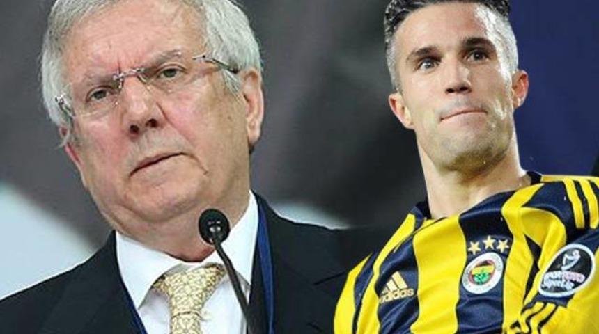 Van Persie'nin son s&ouml;z&uuml; Aziz Yıldırım'ı &ccedil;ıldırttı