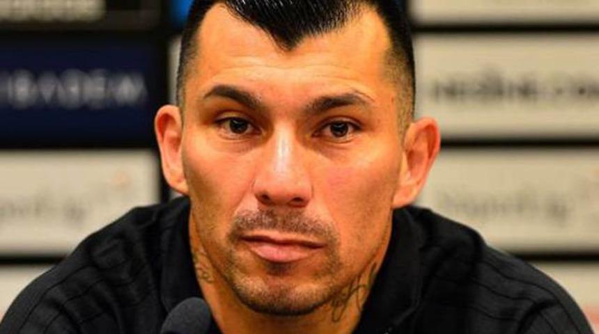 Medel, Cenk Tosun hakkında konuştu