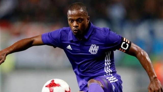 Galatasaray, Patrice Evra ile görüşmelere başladı